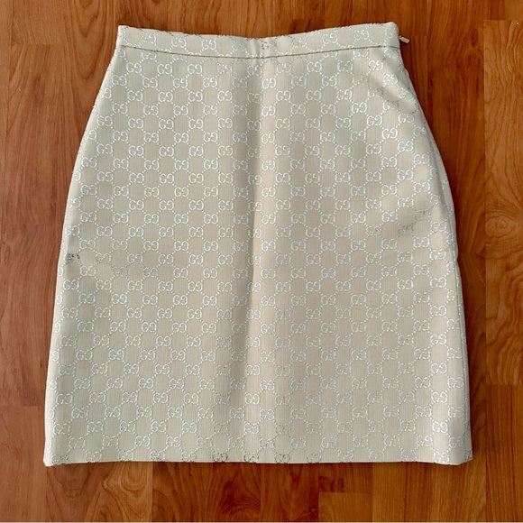 GUCCI light lamé GG mini skirt - Picture 6 of 10